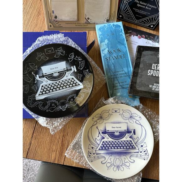 Fae Crate & Illumicrate Box Bundle Goodies - Picture 4 of 8